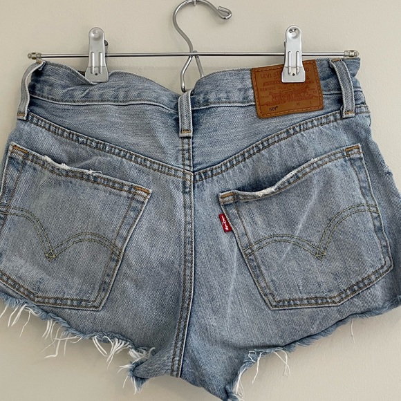 Levi’s Shorts - Picture 5 of 6